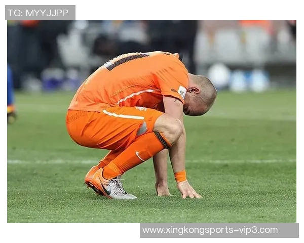 荷兰足球传奇人物回顾：从老牌球星到现代足球的引领者