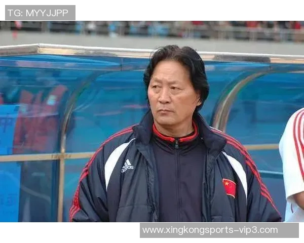 开封足球球星的崛起与成长之路：从地方球场到职业赛场的奋斗历程